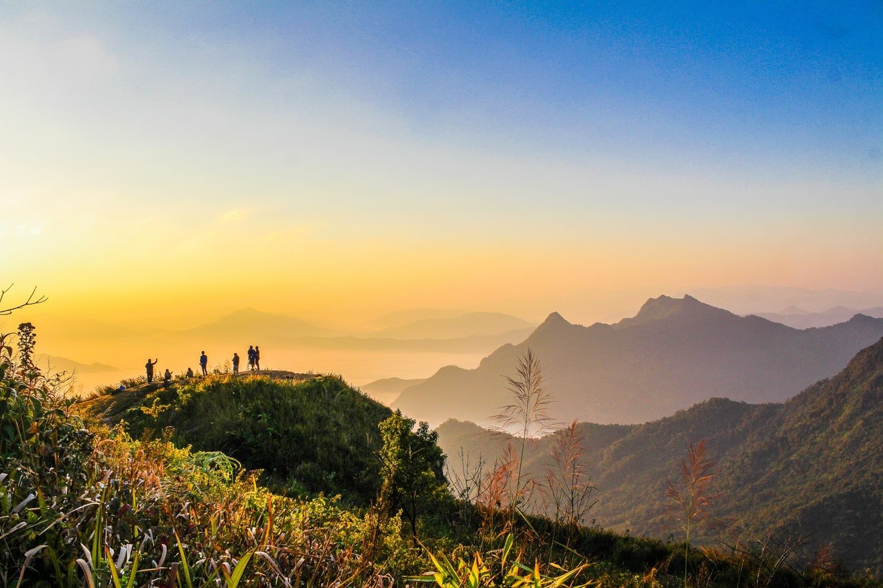 Laman Utama Photo Of People Standing On Top Of Mountain Near Grasses 733162